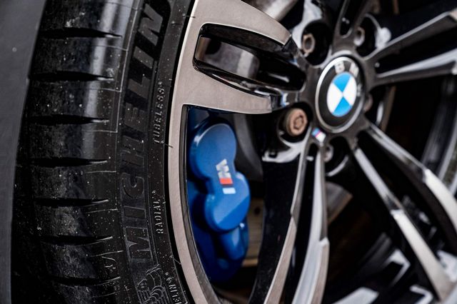 BMW M4 3.0 BiTurbo DCT (s/s) 2dr (2015) - Picture 12