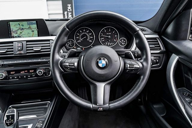 BMW 3 Series ActiveHybrid 3 M Sport (2015) - Picture 21