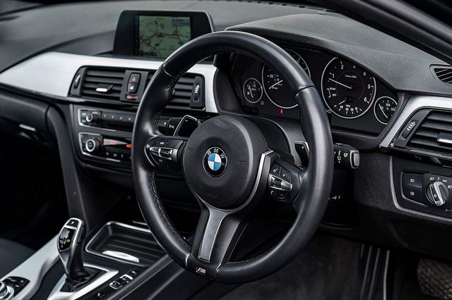BMW 3 Series ActiveHybrid 3 M Sport (2015) - Picture 23
