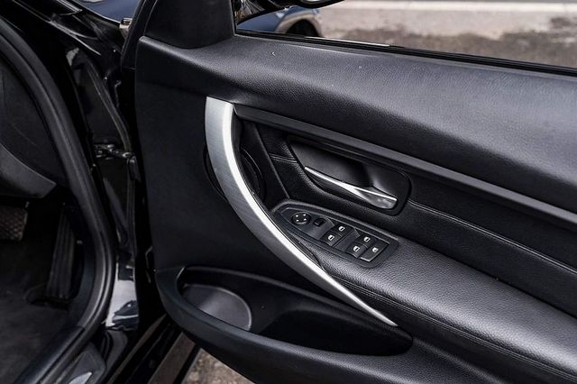 BMW 3 Series ActiveHybrid 3 M Sport (2015) - Picture 29