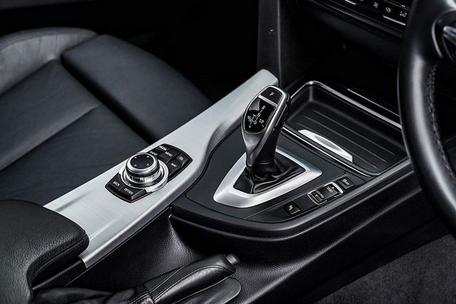 BMW 3 Series ActiveHybrid 3 M Sport (2015) - Picture 32