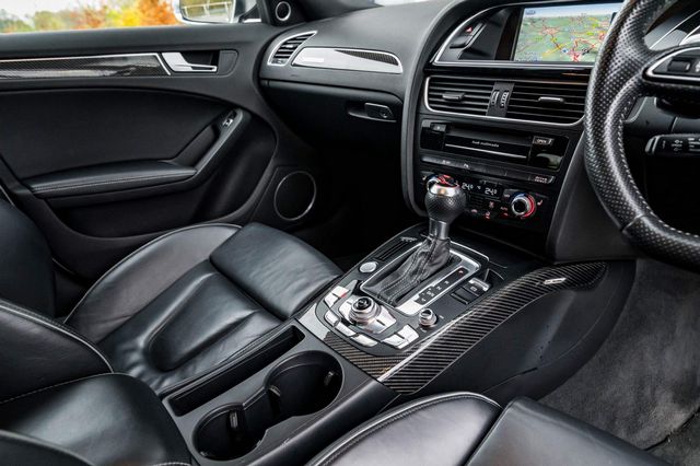 Audi RS4 Avant 4.2 FSI V8 Avant S Tronic quattro 5dr (2014) - Picture 18