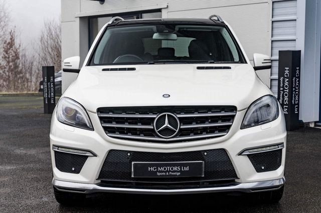 Mercedes-Benz M Class 5.5 ML63 V8 AMG Speedshift Plus 7G-Tronic 4WD 5dr (2014) - Picture 3